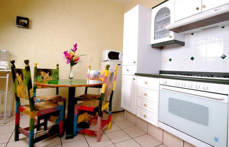 Hotel & Suites Galeria Morelia Quarto foto