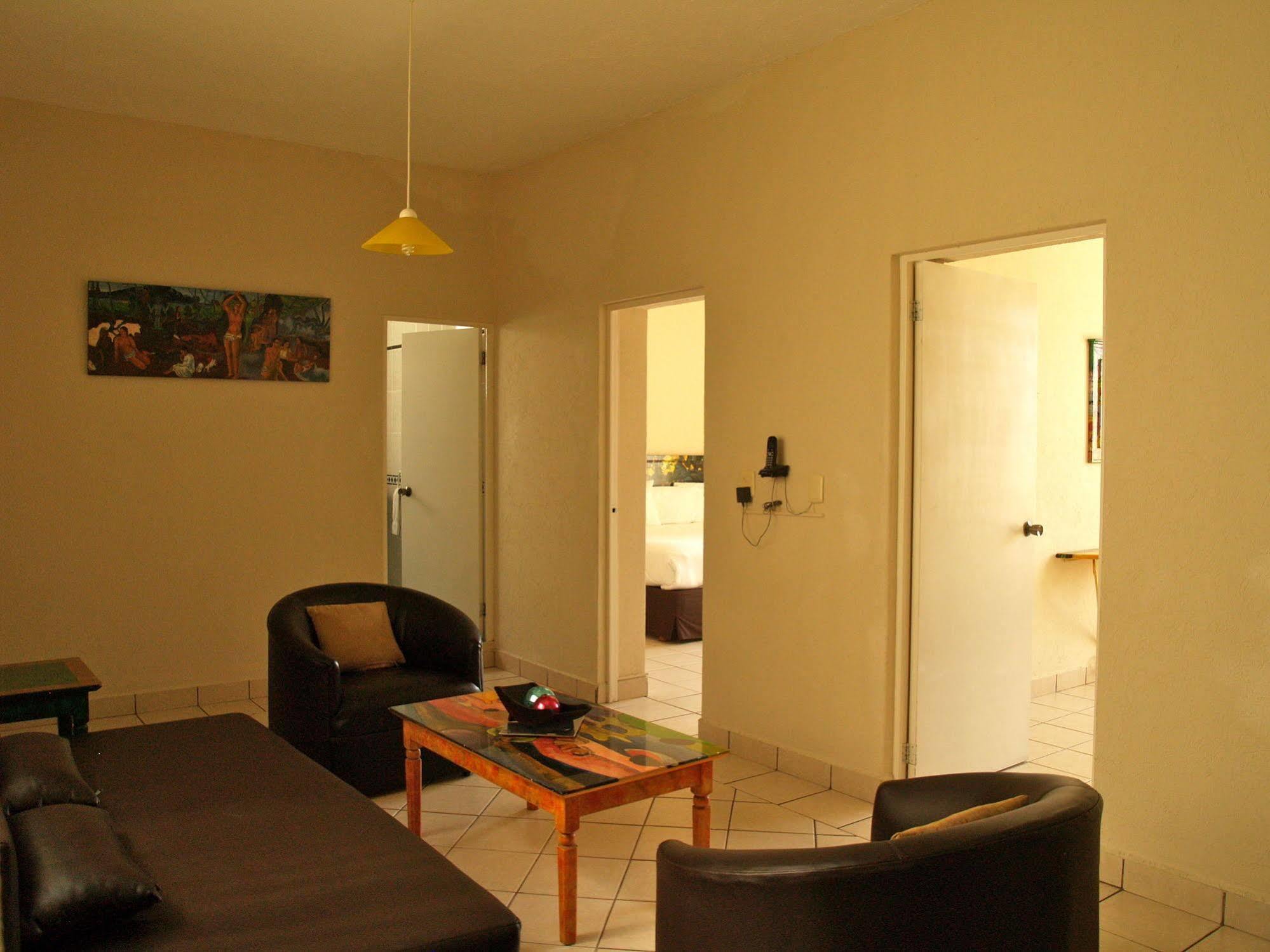 Hotel & Suites Galeria Morelia Exterior foto
