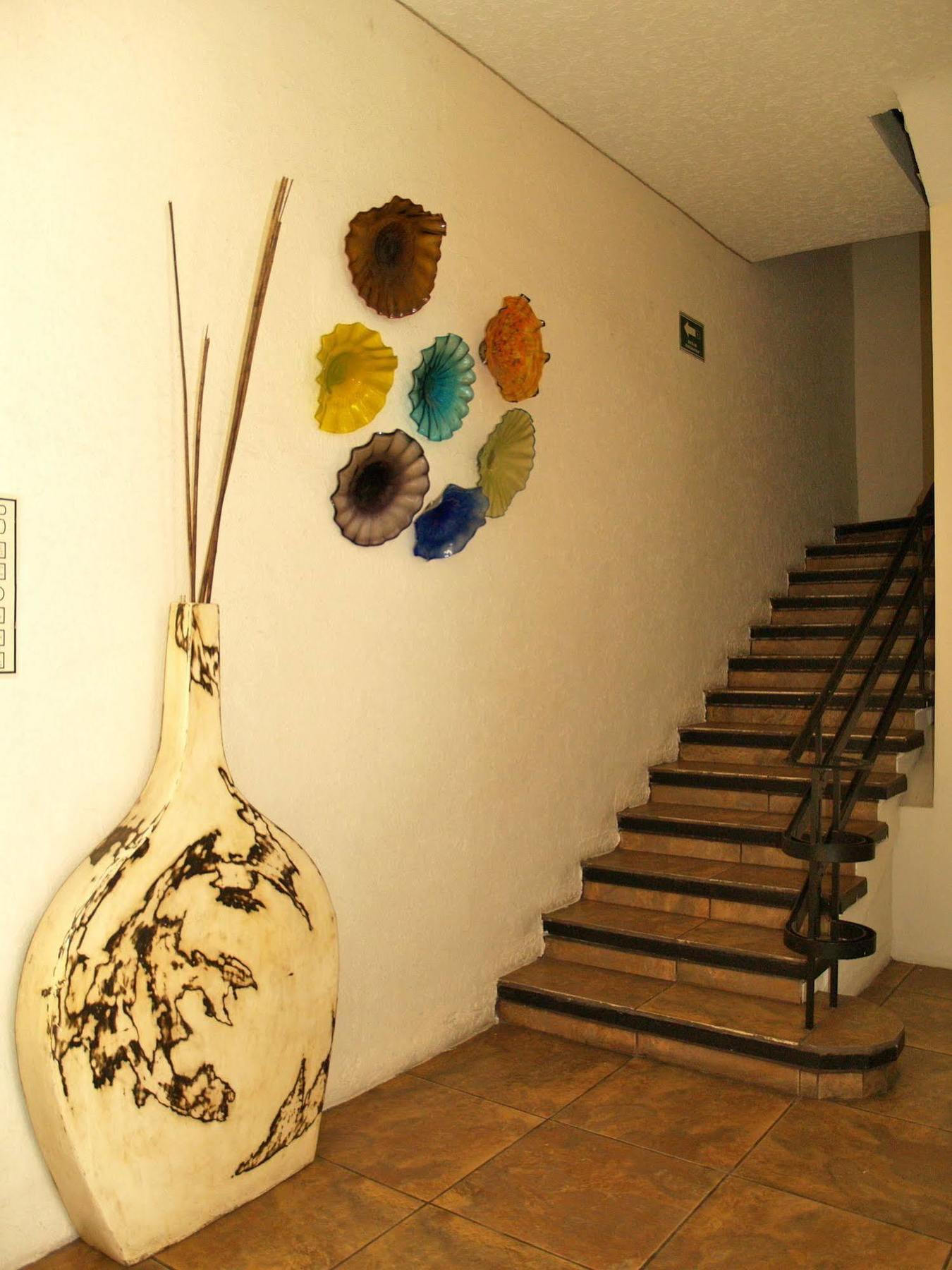 Hotel & Suites Galeria Morelia Exterior foto